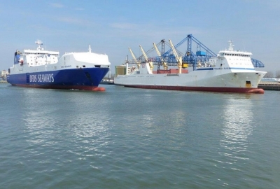 DFDS z dodatkowym statkiem na trasie Rotterdam-Immingham