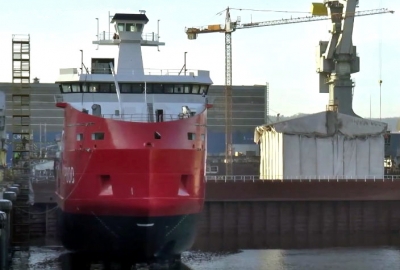 Wodowanie statku L'Astrolabe w Gdyni [VIDEO]